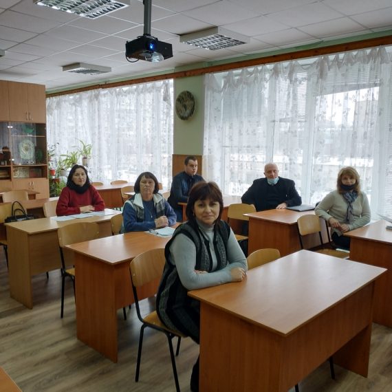 Засідання викладачів циклової комісії природничих дисциплін та соціально-гуманітарної підготовки